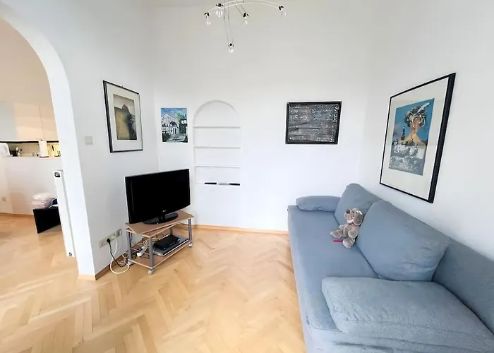 Alexandercharmante Mit Bergblick, Alexander